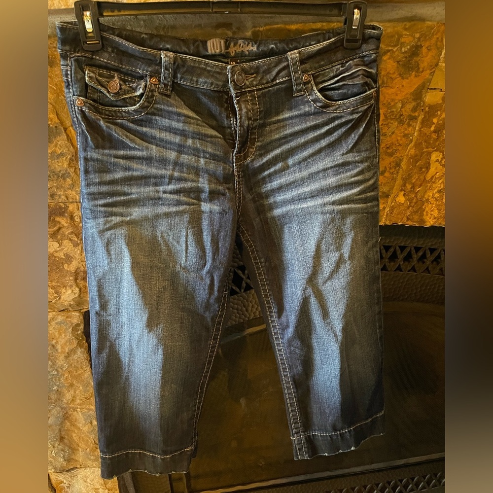 Kut from the Kloth distressed bermudas Size 14